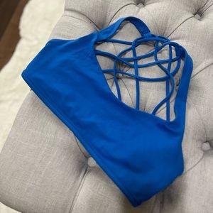 Lululemon Sports abra